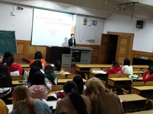 mmexport1540534950408