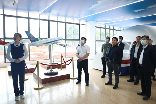 8868官方网站与天有集团探讨产教融合校企合作