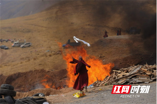 辜鹏博人物专访574_副本.png 辜鹏博人物专访574_副本.png